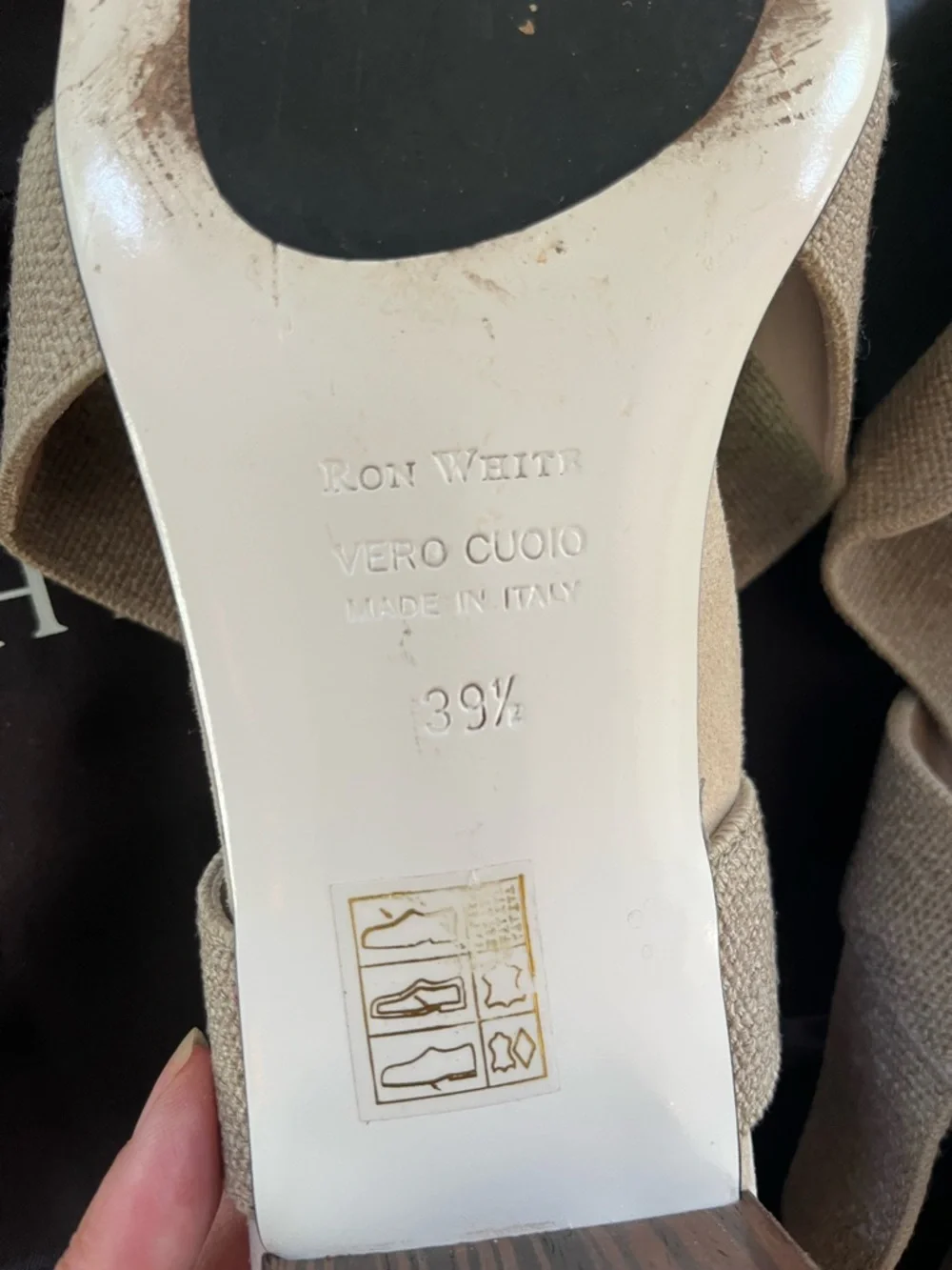 Ron White Women's Edie Tan Cross-Strap Sandals Sz 39.5/9.5 Comport Old Money